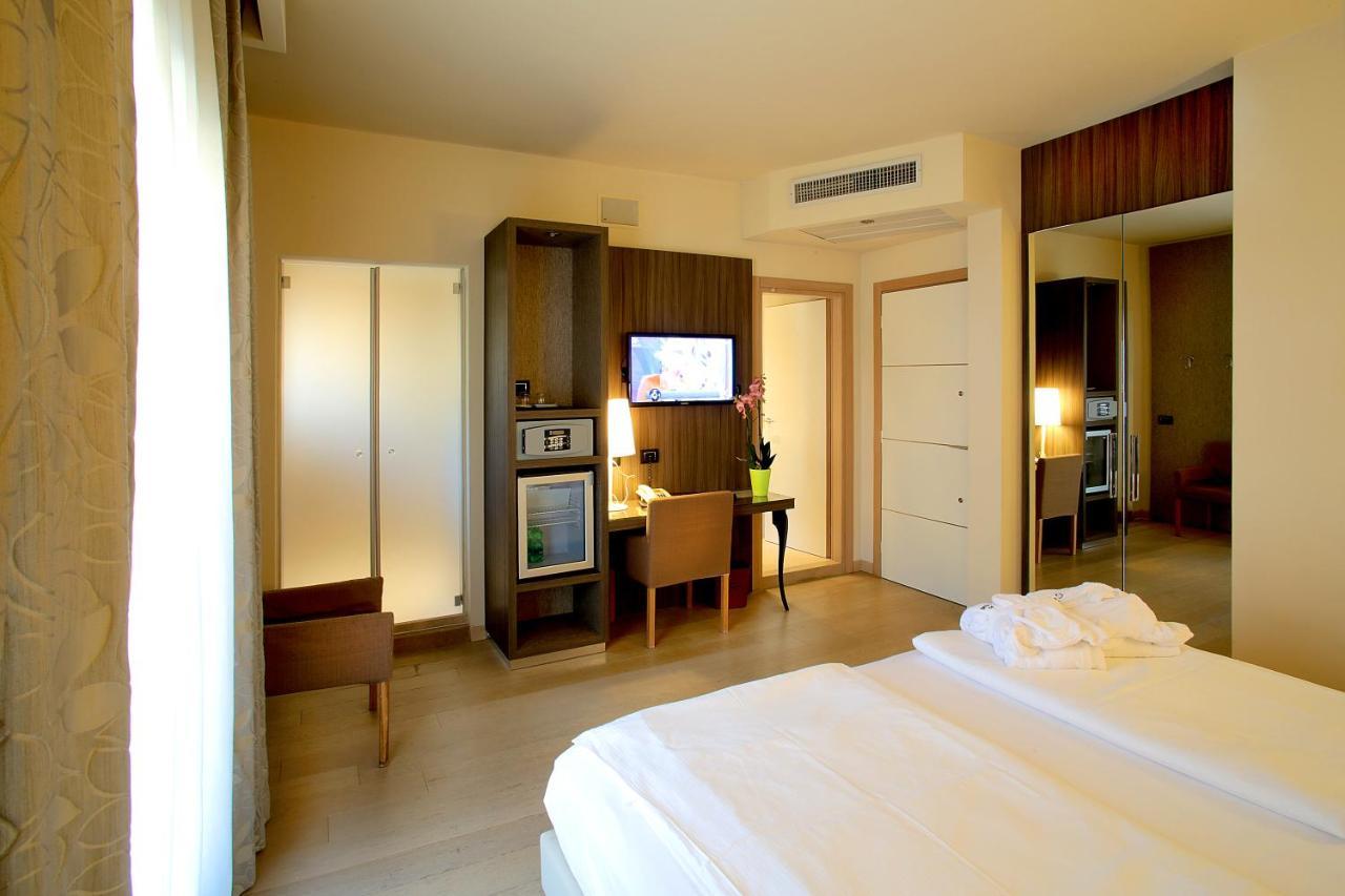 Hotel Galvani Torri Del Benaco Εξωτερικό φωτογραφία