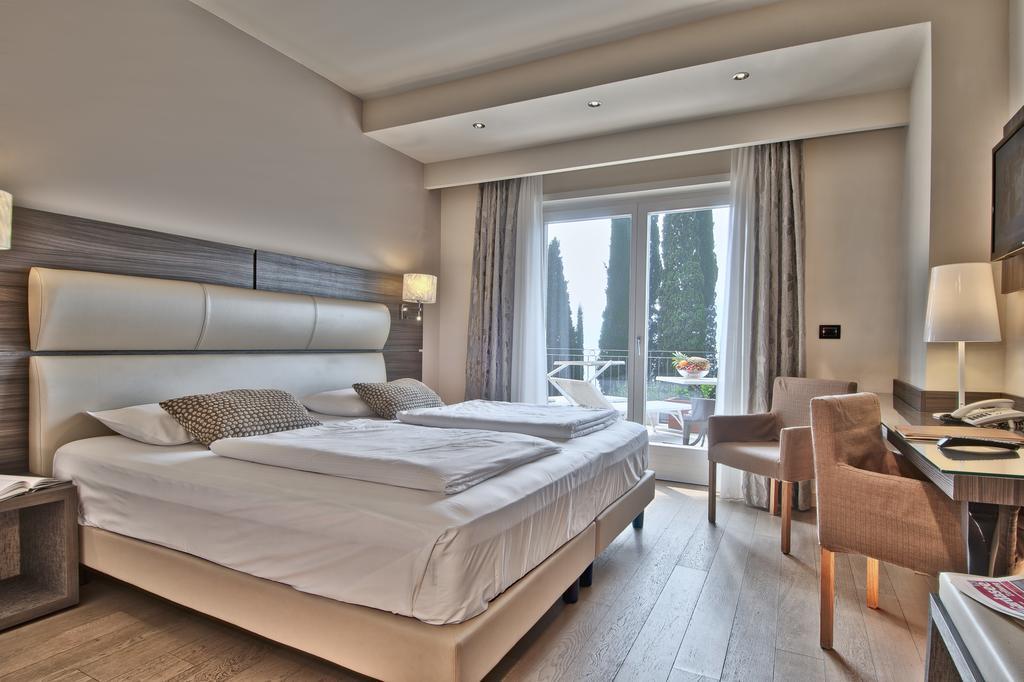 Hotel Galvani Torri Del Benaco Εξωτερικό φωτογραφία