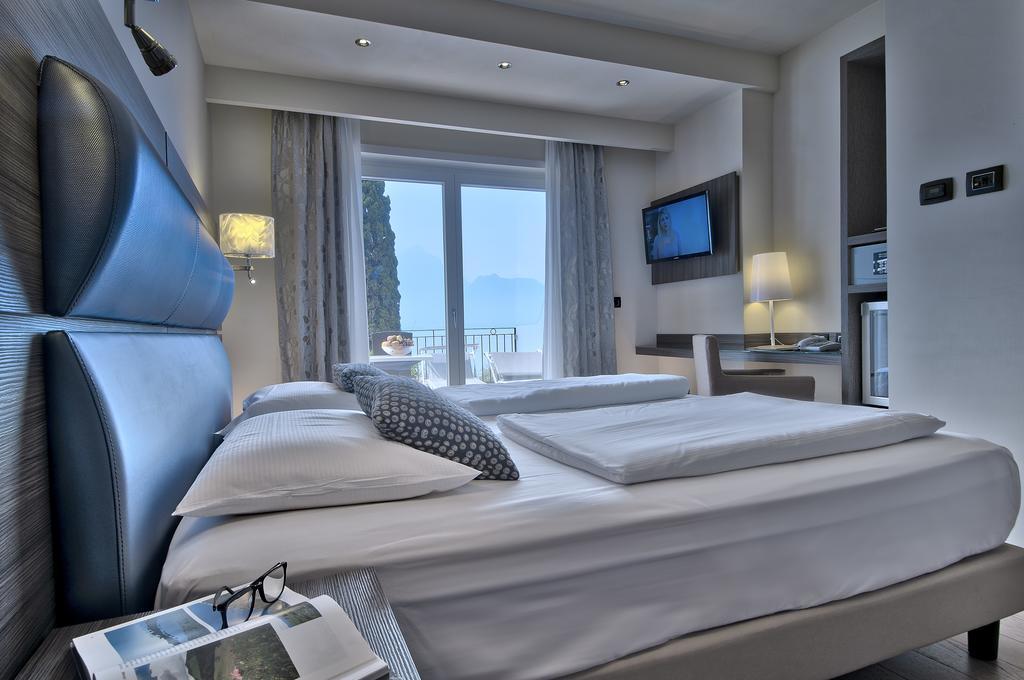 Hotel Galvani Torri Del Benaco Εξωτερικό φωτογραφία